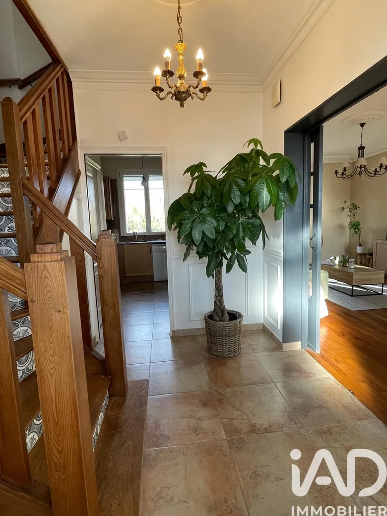 Maison 5 pièces 115 m² · à Margny-lès-Compiègne · 115 m² · 355 000 €
