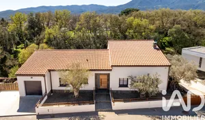 Architectural house in Saint-Jean-Pla-de-Corts (66490)