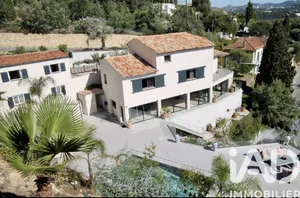 Maison traditionnelle à Mandelieu-la-Napoule (06210)