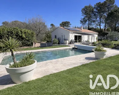 Maison traditionnelle à Nans-les-Pins (83860)