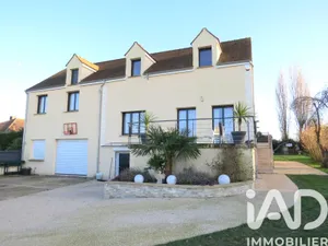 Maison d'architecte à Chaumont-en-Vexin (60240)