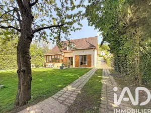 Maison à Vaux-sur-Seine (78740)