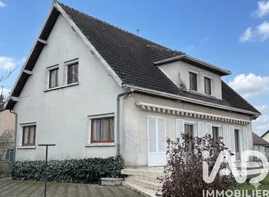 Maison à Saint-Julien-du-Sault (89330)