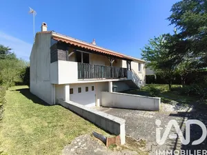 Maison à Saint-Martin-des-Noyers (85140)