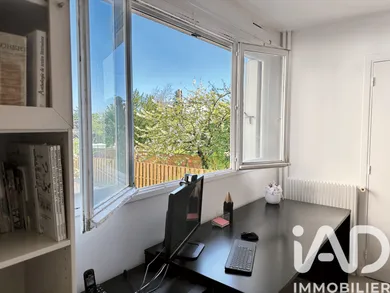 Studio à Bois-Colombes (92270)