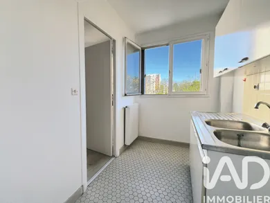 Studio à Bois-Colombes (92270)