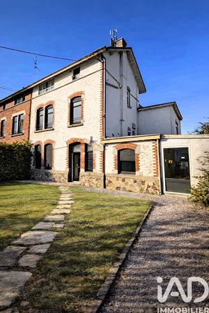 Building in Jeumont (59460)