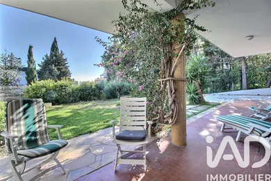 Apartment in Sanary-sur-Mer (83110)