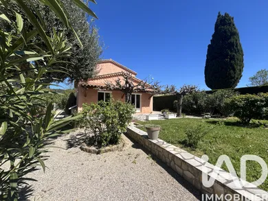 Traditional house in Saint-Laurent-de-Carnols (30200)
