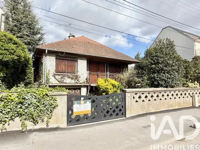 House in Chilly-Mazarin (91380)