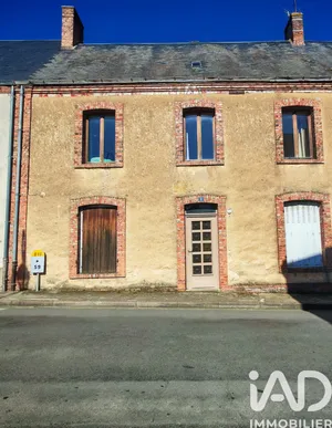 Maison de village à Tresson (72440)