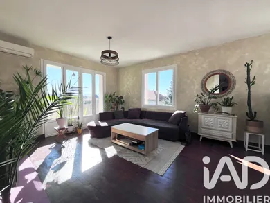 Apartment in Tournon-sur-Rhône (07300)