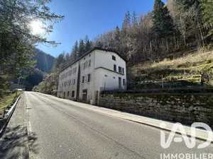 Immeuble à Hauts de Bienne (39400)