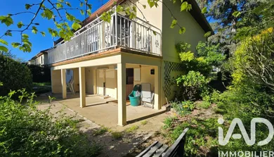 Pavillon à Vallon-en-Sully (03190)
