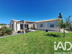 Traditional house in Saint-Sauveur-d'Aunis (17540)