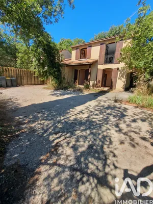 Maison à Les Angles (30133)