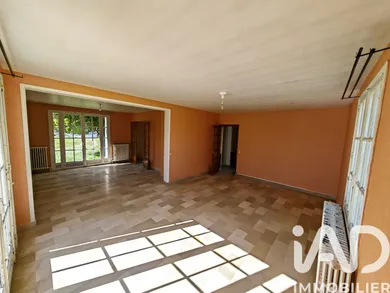Maison traditionnelle à Vic-sur-Aisne (02290)