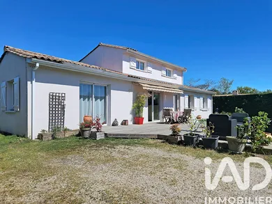 Maison à Saint-Médard-en-Jalles (33160)