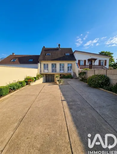 Maison traditionnelle à Morangis (91420)