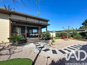 Cottage in Pomérols (34810)