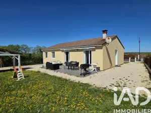 Traditional house in Lachapelle-Auzac (46200)
