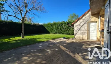Pavillon à Saint-Amand-Montrond (18200)