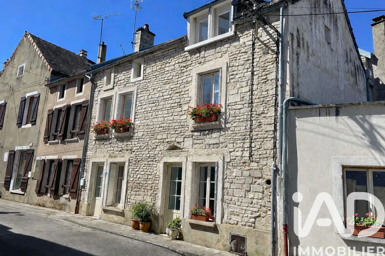 Maison 5 pièces 104 m² · à Ravières · 104 m² · 72 000 €