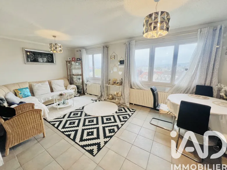 Appartement 4 pièces 68 m² · à Creil · 68 m² · 110 000 €