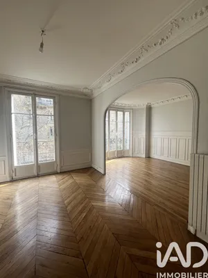 Apartment in Paris (75013)