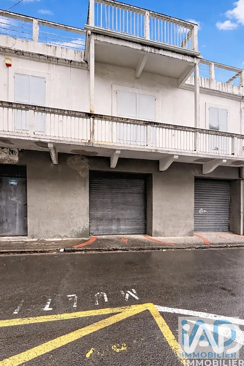 Immeuble 320 m² · à Basse-Terre · 320 m² · 400 000 €