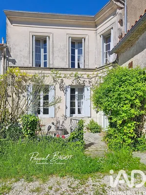 Maison à Chenac-Saint-Seurin-d'Uzet (17120)