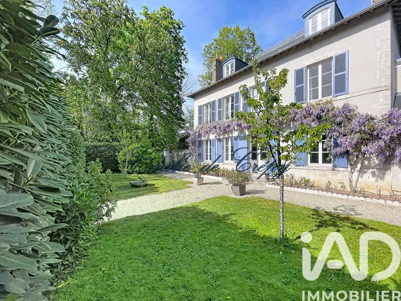 Maison 12 pièces 490 m² · à Saint-Jean-le-Blanc · 490 m² · 995 000 €
