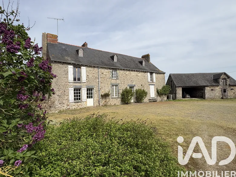 Maison 8 pièces 207 m² · à Martigné Ferchaud · 207 m² · 286 000 €