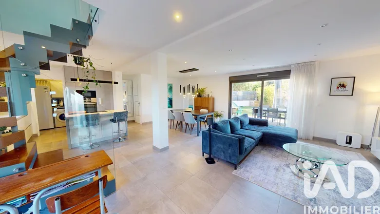 Maison 6 pièces 120 m² · à Maincy · 120 m² · 445 000 €