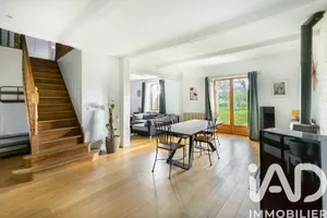 Maison de campagne à Montigny-Lencoup (77520)