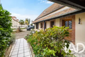 Maison de campagne à Montigny-Lencoup (77520)