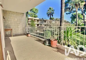 Apartment in Saint-Cyr-sur-Mer (83270)