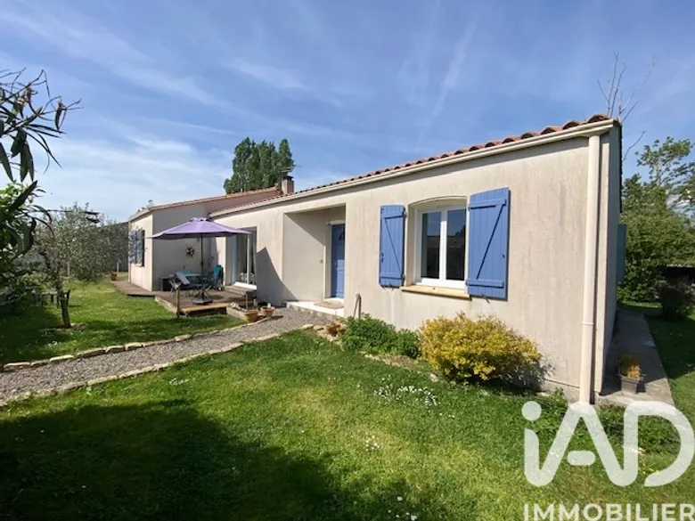 Maison 7 pièces 117 m² · à Champagné-les-Marais · 117 m² · 221 000 €