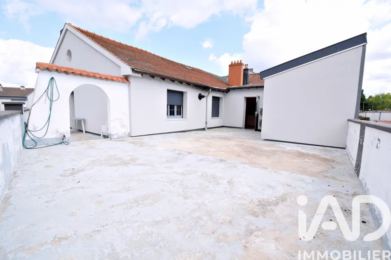 Appartement 8 pièces 167 m² · à Fameck · 167 m² · 250 000 €