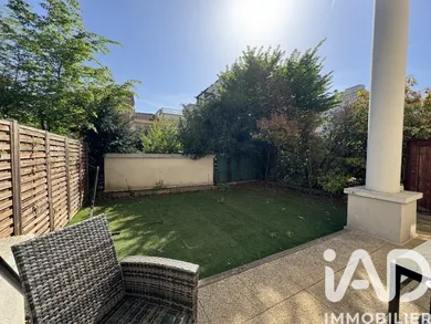 Duplex in Villeneuve-la-Garenne (92390)