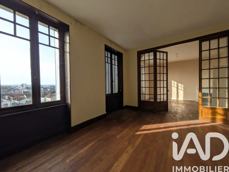 Immeuble 420 m² · à Montluçon · 420 m² · 96 000 €