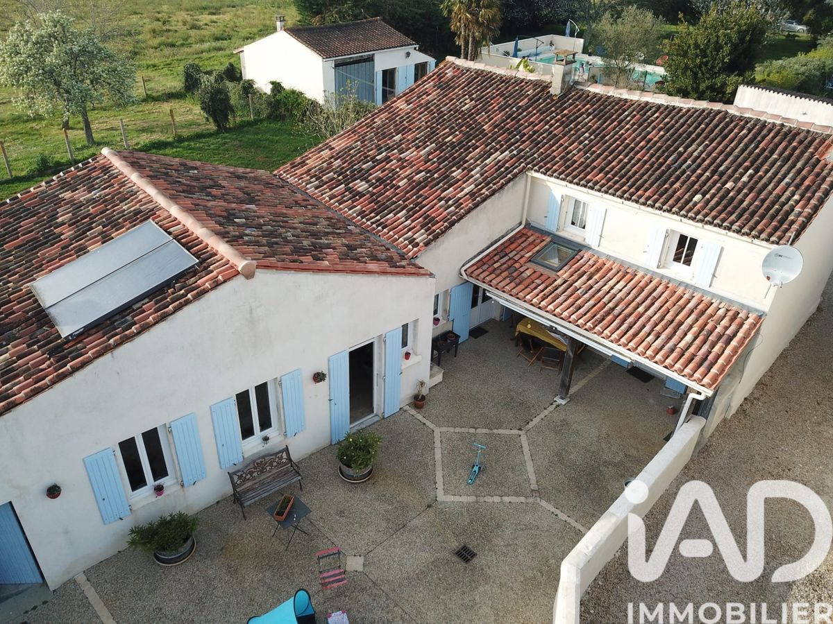 maison à Chaniers
