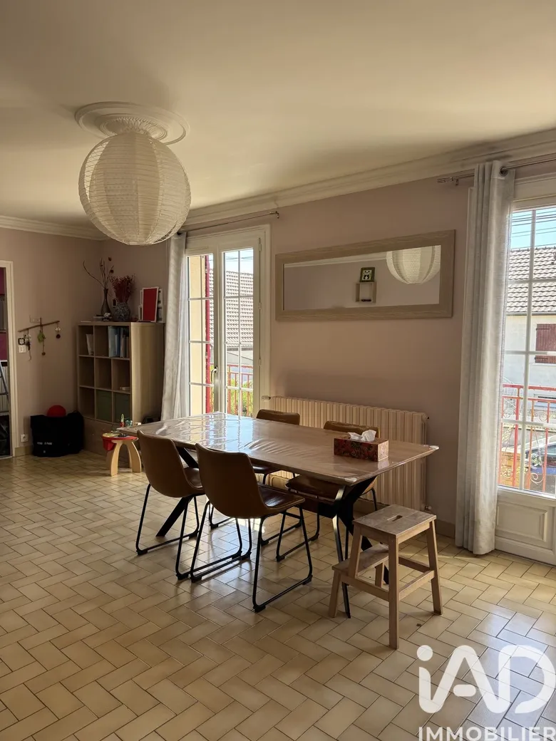 Maison 4 pièces 97 m² · à Le Mans · 97 m² · 240 000 €