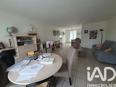 Townhouse in Saint-Avertin (37550)