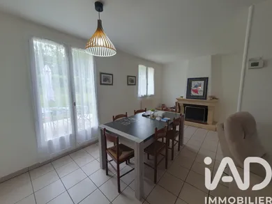 Townhouse in Saint-Avertin (37550)