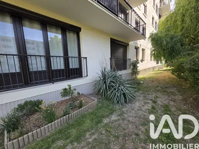 Apartment in Joué-lès-Tours (37300)