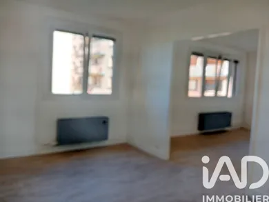 Apartment in Saint Clément  (89100)