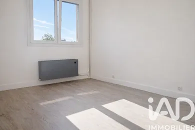 Apartment in Saint Clément  (89100)