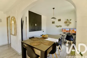 Apartment in Aix-en-Provence (13290)