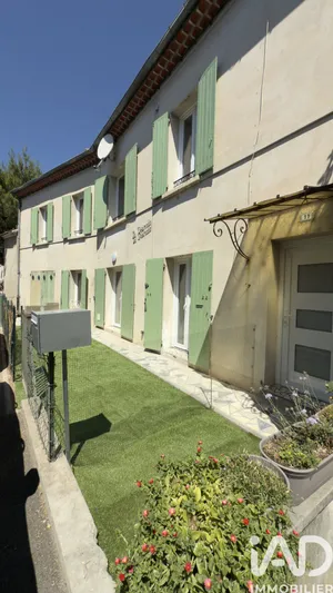 Apartment in Saint-Andiol (13670)